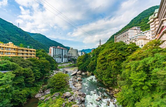 井戸・温泉を掘削し環境や観光事業に深く関わる求人 | 大阪で建設スタッフの募集なら働きやすい株式会社八女テクノ